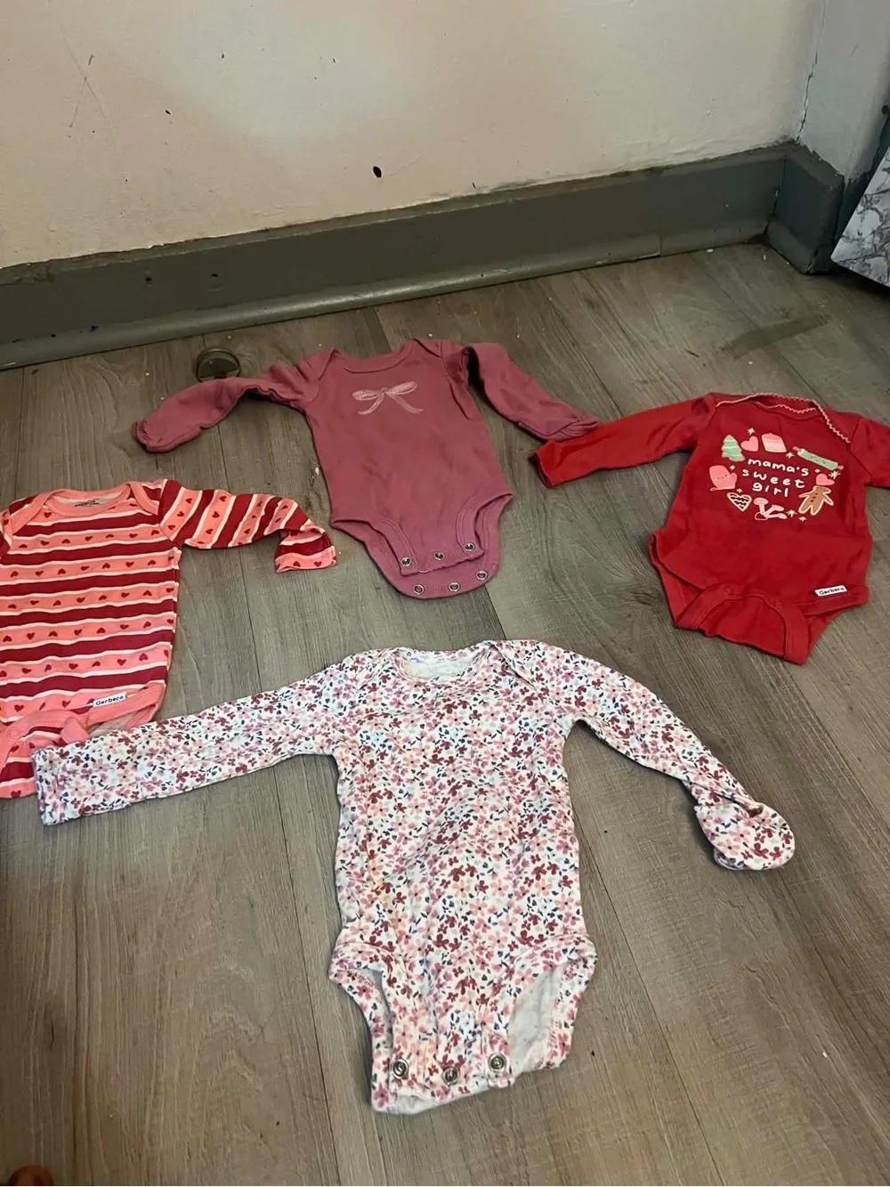 🌸 Baby Girl Newborn Clothing Bundle 26 Pieces Like New 🌸